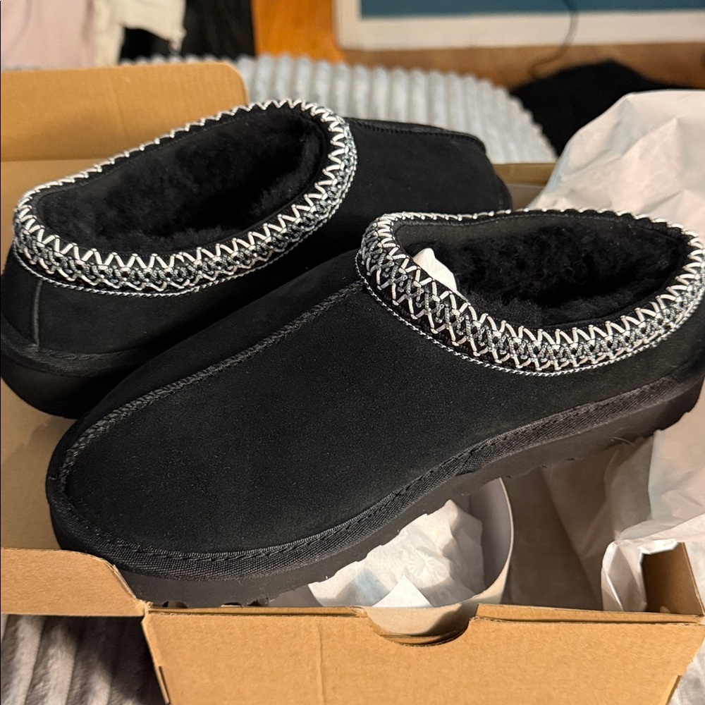 UGG Women's Tasman II Boxed Boots - Black